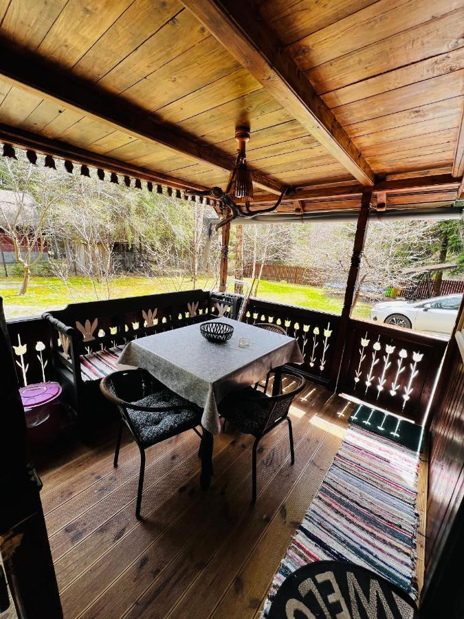 Cabana Adrienne Izvoru Mureşului Exteriör bild