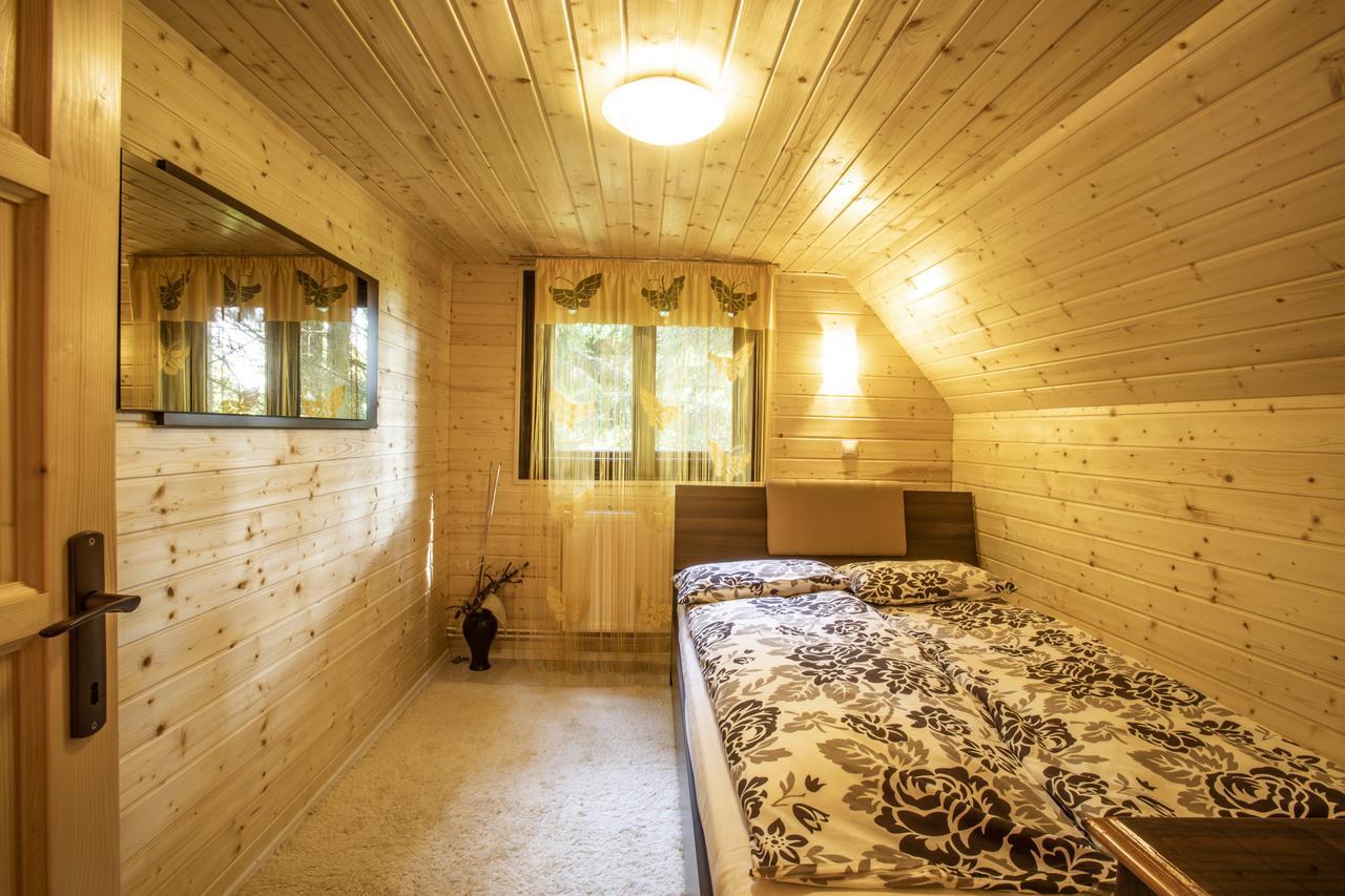 Cabana Adrienne Izvoru Mureşului Exteriör bild